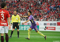 ゴール前の混戦から柴﨑 晃誠（広島）が同点ゴールを決めた【明治安田Ｊ１ 第2節 浦和vs広島】