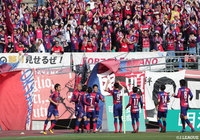 前半15分に上田 康太(岡山)が先制ゴールを挙げ、岡山が幸先の良いスタートを切った【明治安田J2 第2節 岡山vs栃木】