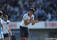 声を出し仲間の士気を高める米本 拓司（FC東京）【明治安田Ｊ１ 第3節 磐田vsFC東京】