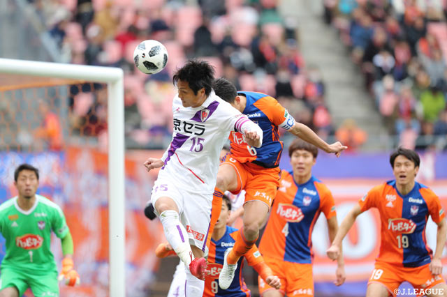 セットプレーから染谷 悠太（京都）がゴールを決めすぐに同点に追いつく【明治安田Ｊ２ 第3節 新潟vs京都】