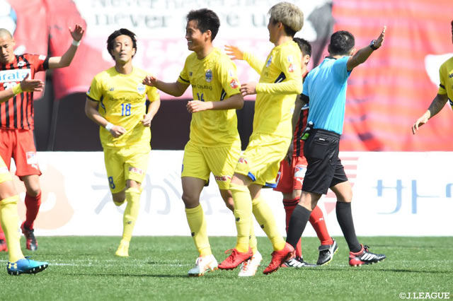 この日2ゴールを決めた小林 成豪（山形）。チームの勝利に大きく貢献した【明治安田Ｊ２ 第3節 熊本vs山形】