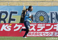 重松 健太郎が豪快に決め、讃岐がすぐさま同点に追いつく【明治安田Ｊ２ 第3節 讃岐vs水戸】