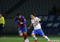 岡崎 慎（FC東京）と高木 善朗（新潟）のマッチアップ【ルヴァンカップ GS GS 第2節 FC東京vs新潟】