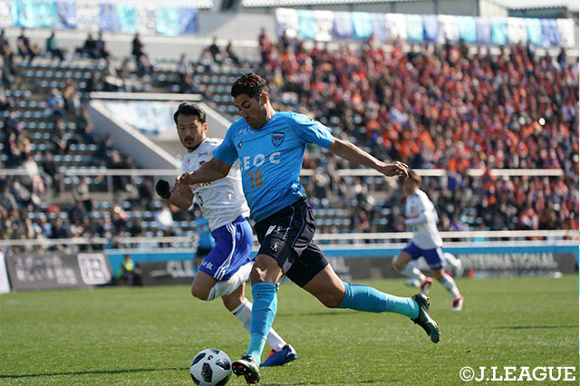 イバ（横浜FC）は積極的にシュートを放つも3試合連続ゴールとはならなかった【明治安田Ｊ２ 第4節 横浜FCvs新潟】