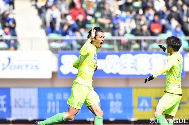 こぼれ球に詰めていた指宿 洋史（千葉）が先制点を獲得【明治安田Ｊ２ 第4節 徳島vs千葉】