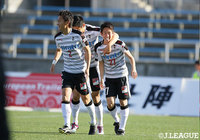 オウンゴールで追加点を得た熊本はアウェイの地で勝利をあげた【明治安田J2 第4節 愛媛vs熊本】