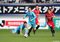 原川 力（鳥栖）は献身的に動き回ったが、競り合いの際に出血し86分でピッチを去った【明治安田Ｊ１ 第4節 鳥栖vs鹿島】