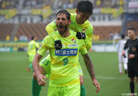 ラリベイ（千葉）がPKをゴール右隅に沈め、千葉が大量5点のリードを奪う！【明治安田Ｊ２ 第5節 千葉vs讃岐】