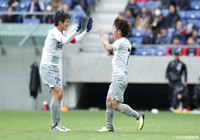 相手のパスを奪い、同点ゴールを決めた秋田の前山 恭平（#7）【明治安田Ｊ３ 第3節 G大23vs秋田】