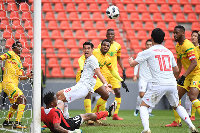 CKに槙野 智章（浦和）がつめるもゴールならず【国際親善試合：日本vsマリ】