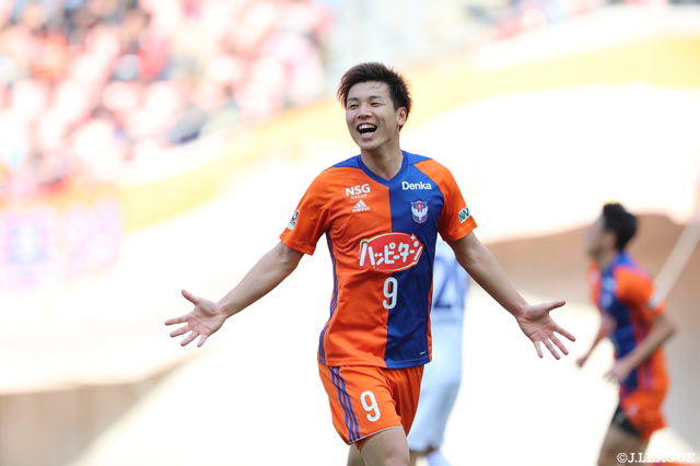 ボール奪取からドリブル持ち上がりそのままゴールを決めた河田 篤秀（新潟）【明治安田Ｊ２ 第6節 新潟vs徳島】