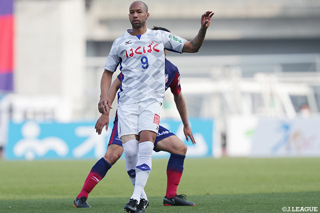 途中出場のジネイ（甲府）がチャンスメイクするも得点に繋げられず【明治安田Ｊ２ 第6節 岡山vs甲府】