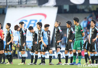 ホームで敗れて呆然とする川崎Ｆのイレブン【明治安田Ｊ１ 第5節 川崎Ｆvs広島】