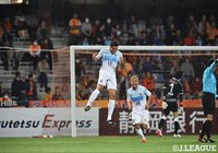 先制ゴールを記録し、ガッツポーズを見せるヘイス（札幌）【ルヴァンカップGS 第3節 清水vs札幌】