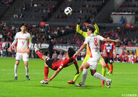 都倉 賢が豪快なバイシクルシュートを放ち、札幌が追加点を挙げた！【明治安田Ｊ１ 第6節 札幌vs名古屋】