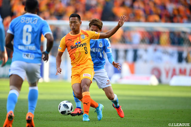 今シーズン2ゴールを決めている鄭 大世（清水）だが、今節は得点ならず【明治安田Ｊ１ 第6節 磐田vs清水】