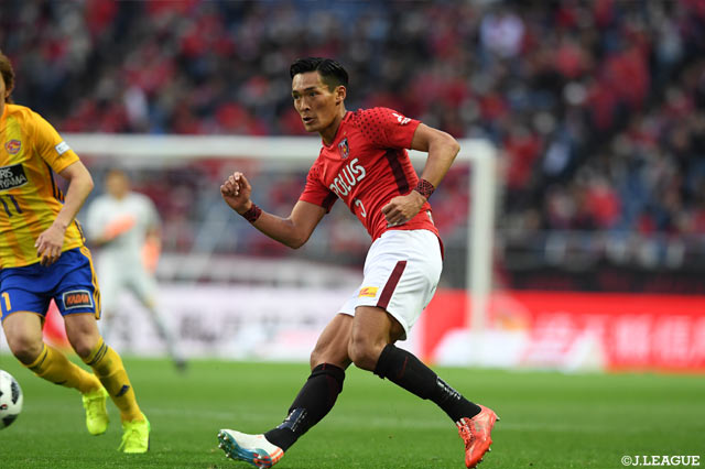 体を張った守備で仙台の攻撃を防いだ槙野 智章（浦和）【明治安田Ｊ１ 第6節 浦和vs仙台】