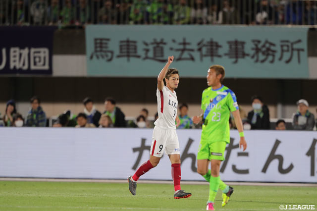 先制された直後に同点弾を記録した鈴木 優磨（鹿島）【明治安田Ｊ１ 第6節 湘南vs鹿島】