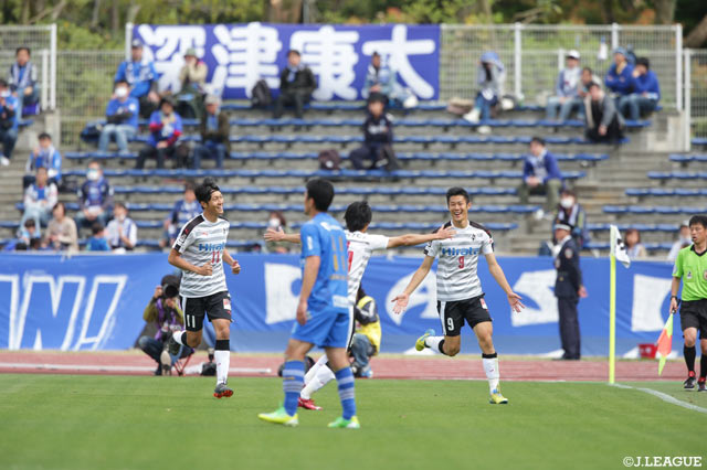 安 柄俊（#9）がループシュートを沈め熊本が待望の先制点をゲットした【明治安田Ｊ２ 第8節 町田vs熊本】