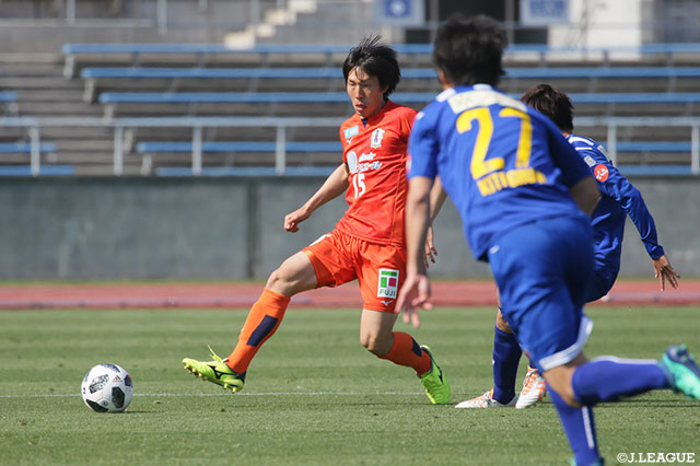 丹羽 詩温（愛媛）は果敢にゴールを狙ったが、ネットを揺らすことはできず【明治安田Ｊ２ 第8節 愛媛vs山形】