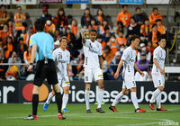 前半23分、右足でシュートを放ち先制点を決めた鈴木　武蔵（長崎/#11）【明治安田Ｊ１ 第7節 清水vs長崎】