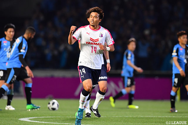 丸橋 祐介の強烈なFKが直接決まりＣ大阪が同点に追いつく！【明治安田Ｊ１ 第7節 川崎ＦvsＣ大阪】