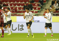 こぼれ球を抜け目なく押し込んだ武藤 雄樹(浦和)。今季初ゴールでチームに先制点をもたらした【明治安田J1 第7節 神戸vs浦和】