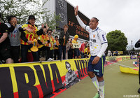 決勝点を挙げたダヴィ（北九州）。サポーターと喜びを分かち合った【明治安田Ｊ３ 第7節 F東23vs北九州】