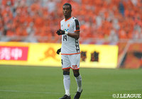 現在得点ランクトップに立つオナイウ　阿道（山口）だが、この日は福岡守備陣に封じられゴールを奪えず【明治安田Ｊ２ 第9節 福岡vs山口】