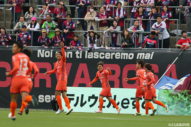 前半9分、大前 元紀が頭で合わせ大宮が先制！【明治安田Ｊ２ 第9節 大宮vs岡山】