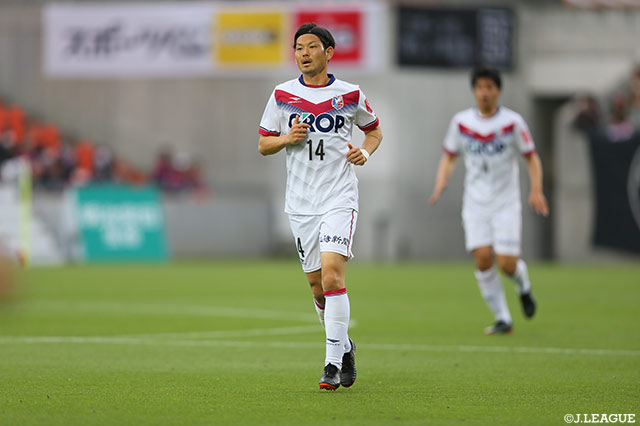 FKを直接沈め、同点ゴールを決めた上田 康太（岡山）【明治安田Ｊ２ 第9節 大宮vs岡山】