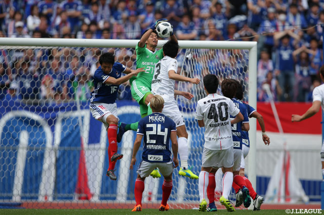 飯倉 大樹（横浜FM）が鋭い飛び出しでゴールを死守【明治安田Ｊ１ 第8節 横浜FMvs神戸】