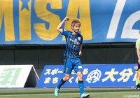 松本 怜(大分)が左足を振り抜き、同点に追いつく!【明治安田J2 第9節 大分vs横浜FC】
