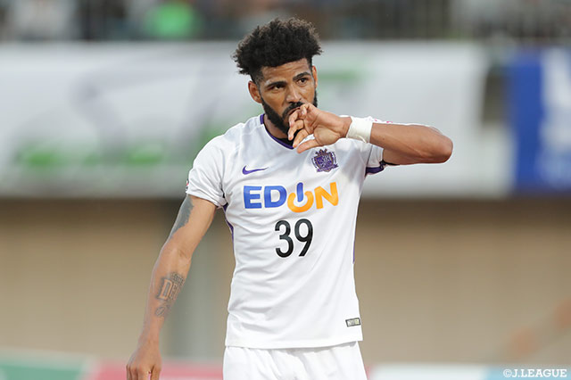 2試合連続で2ゴールと大活躍をみせたパトリック（広島）【明治安田Ｊ１ 第8節 湘南vs広島】