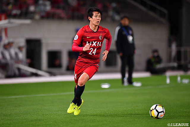 右サイドからボールを前線へ運ぶ伊東 幸敏（鹿島）【ACL GS MD6 鹿島vs水原三星】