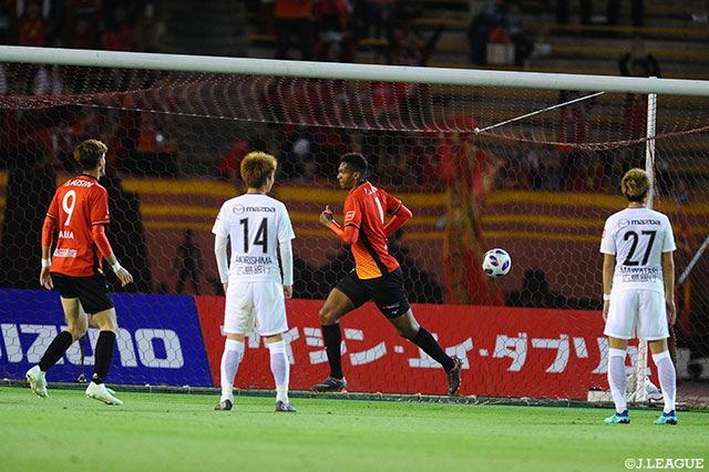 後半途中に投入され、決勝ゴールのジョー（名古屋）。今季無敗の広島を撃破した【ルヴァンカップ GS 第4節 名古屋vs広島】