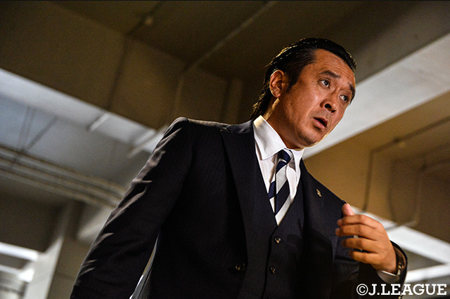 暫定的にチームを指揮してきた浦和の大槻　毅監督。この日が最後の采配となる【明治安田Ｊ１ 第9節 浦和vs札幌】