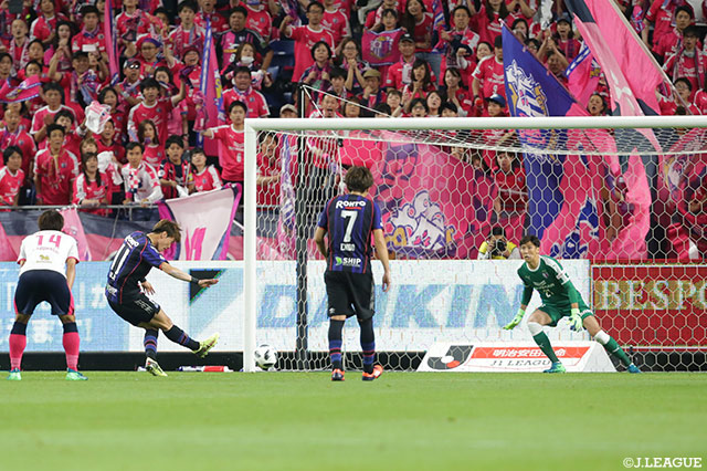 前半41分、ファン ウィジョが自ら得たPKをきっちり決めＧ大阪が先制！【明治安田Ｊ１ 第9節 Ｇ大阪vsＣ大阪】