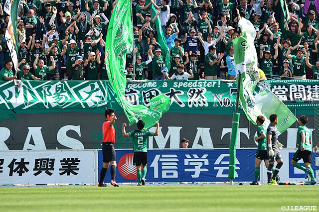 23分に浦田 延尚がヘディングを決め松本が待望の先制点をゲット！【明治安田Ｊ２ 第10節 松本vs山形】