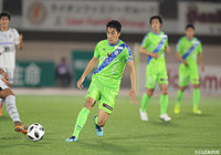 セカンドボールに反応し、左足を振り抜き2試合連続となるゴールを奪った菊地 俊介（湘南）【明治安田Ｊ１ 第10節 湘南vsＧ大阪】