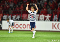 CBとして起用された金井　貢史（横浜FM）。CKの流れから頭で押し込み先制ゴールを奪う！【明治安田Ｊ１ 第10節 札幌vs横浜FM】