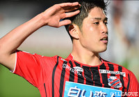 進藤　亮佑が豪快なダイビングヘッドを叩き込み、札幌が逆転！【明治安田Ｊ１ 第10節 札幌vs横浜FM】