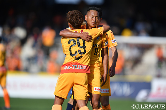 リーグ戦4試合ぶりのスタメン出場となった鄭　大世（清水）が待望の今季初ゴール！【明治安田Ｊ１ 第11節 清水vs柏】