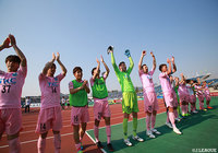 4試合負けなしの栃木。応援に駆けつけてくれたファン・サポーターと喜びをわかちあった【明治安田Ｊ２ 第11節 山形vs栃木】