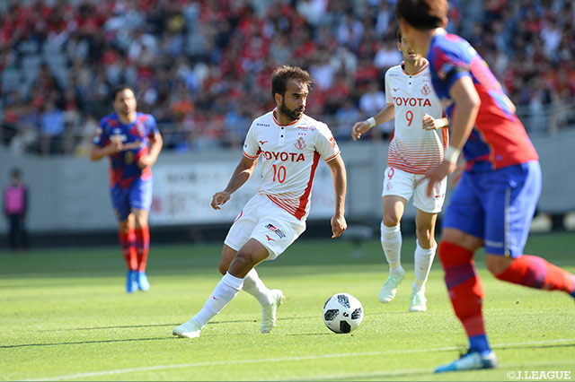 セットプレーから2アシストを記録したガブリエル シャビエル（名古屋）だが、チームは8連敗と長いトンネルが続く…【明治安田Ｊ１ 第11節 FC東京vs名古屋】