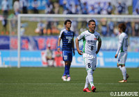 終了間際にミドルシュートを放つなどゴールを狙ったフェルナンジーニョだったが、得点は奪えず【明治安田Ｊ３ 第8節 沼津vs鳥取】