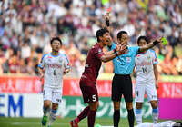 同点に追いついた直後、2枚目のイエローをもらってしまいチョン ウヨンが退場【明治安田Ｊ１ 第11節 神戸vs川崎Ｆ】