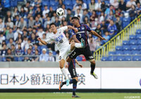 小野 裕二（鳥栖）は得点こそなかったものの劣勢となったチームを前線から鼓舞し続けた【明治安田Ｊ１ 第11節 Ｇ大阪vs鳥栖】