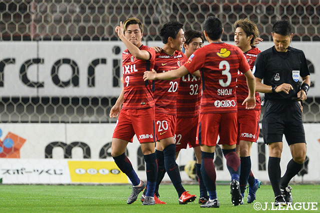 勝利がほしい鹿島、前半4分に鈴木　優磨（＃9）が頭で決めて幸先よく先制に成功する【明治安田Ｊ１ 第12節 鹿島vs長崎】