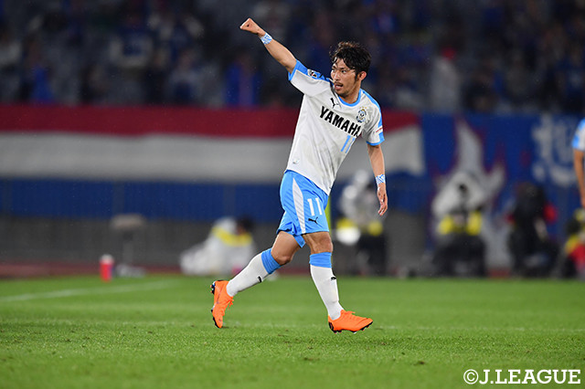 前半37分、磐田は松浦　拓弥がクロスに合わせて先制！【明治安田Ｊ１ 第12節 横浜FMvs磐田】